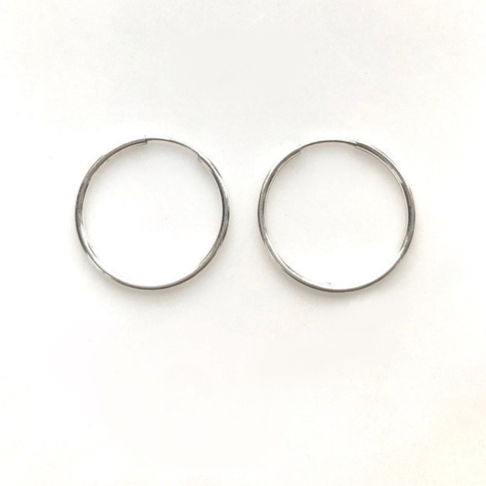 NWT Sterling silver endless hoop earrings, 21 mm - Picture 2 of 6